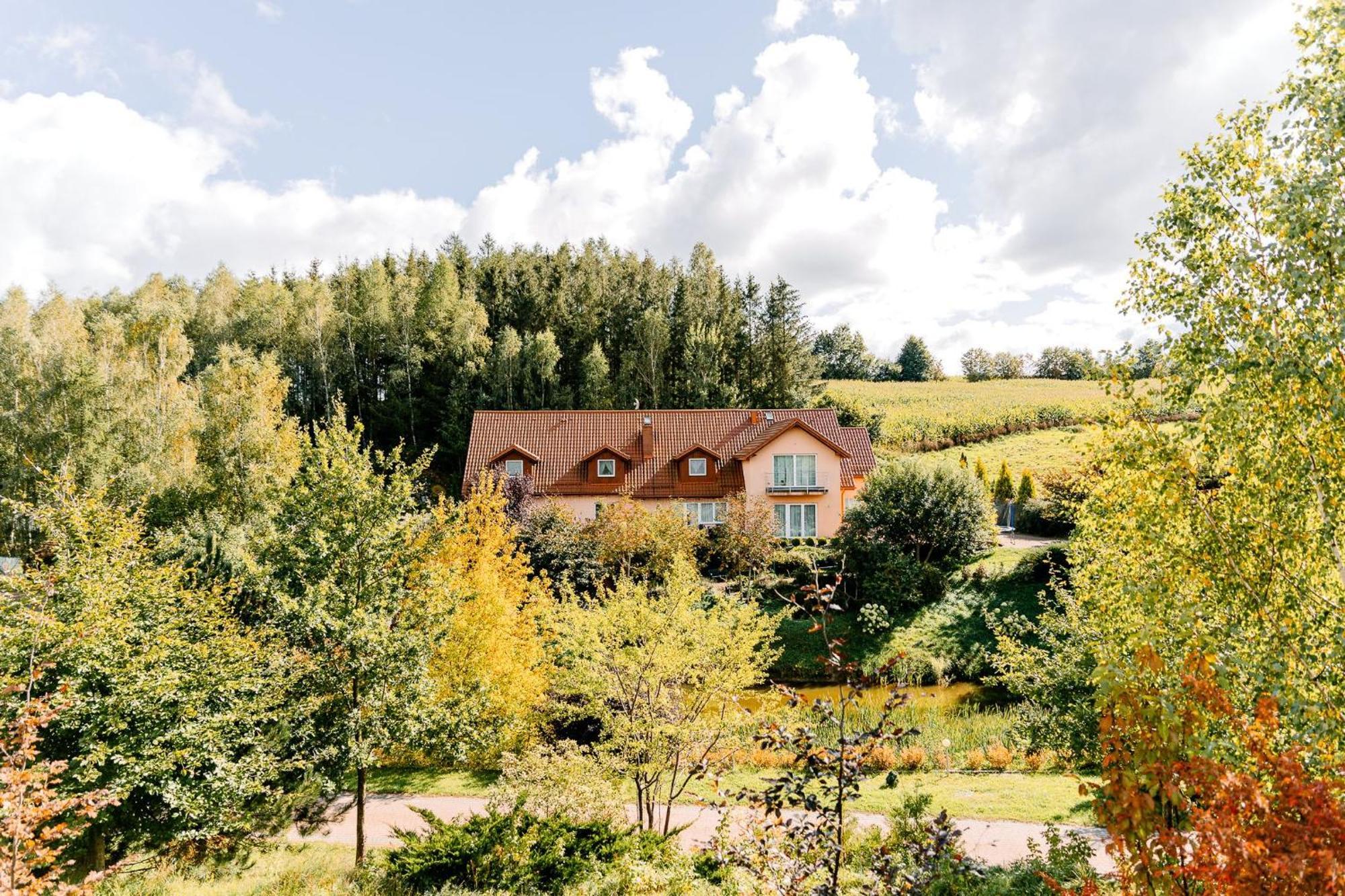 Resort Holiday Natural - Gosciniec Zacisze Chmielno Kültér fotó
