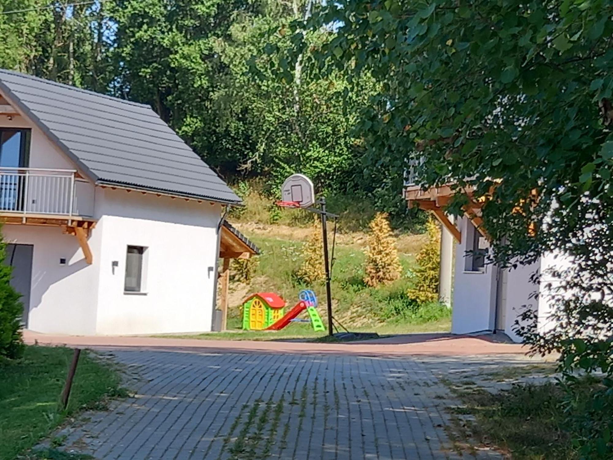 Resort Holiday Natural - Gosciniec Zacisze Chmielno Kültér fotó