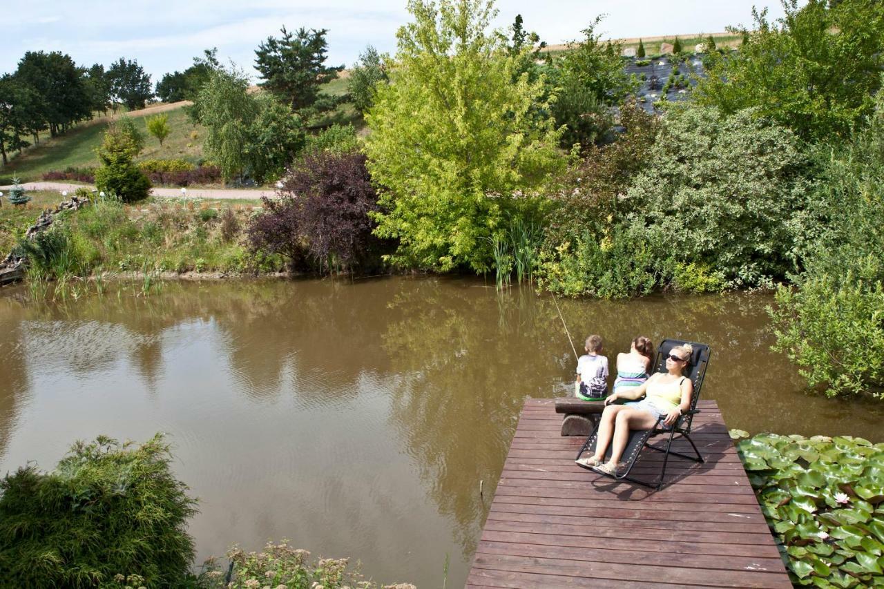 Resort Holiday Natural - Gosciniec Zacisze Chmielno Kültér fotó